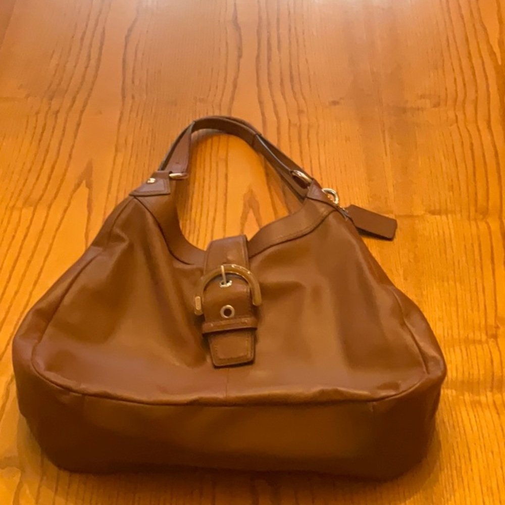 Coach shoulder bag - leather